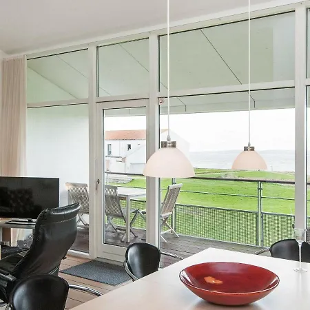 Spacious Apartment With Indoor Whirlpool At Ebeltoft Jutland アパート *